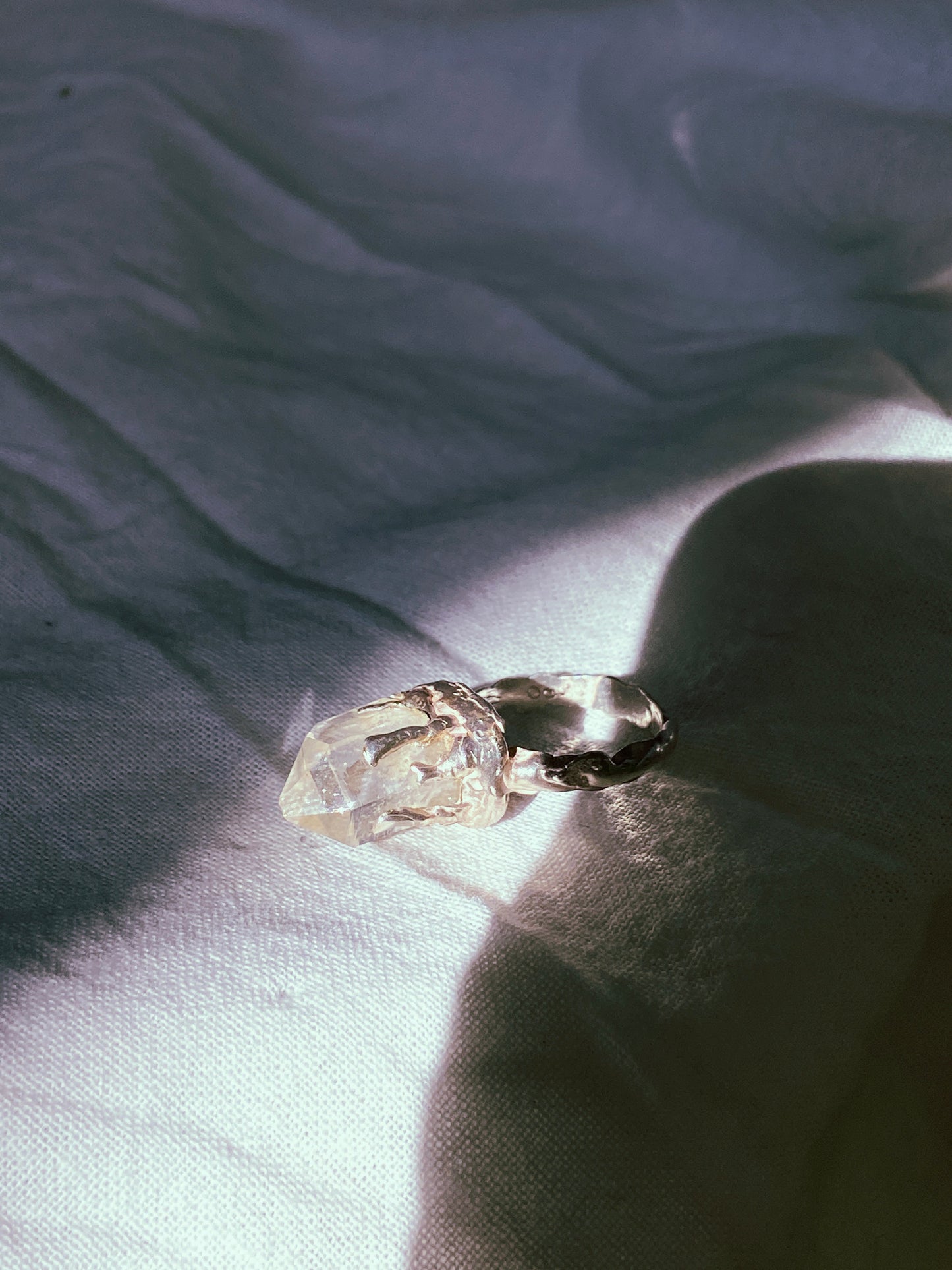 Anillo Devilish Cuarzo
